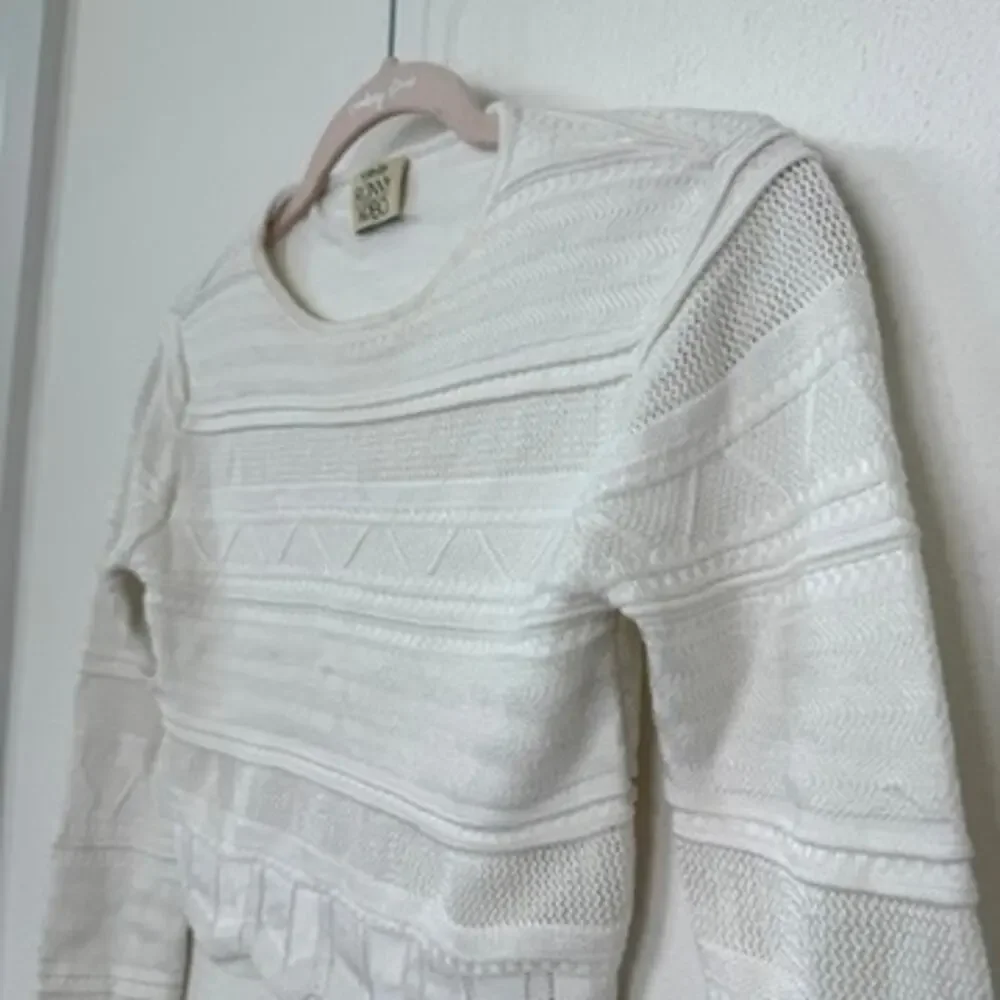 Torn by Ronny Kobo White Textured Cropped‎ Sweater Cotton Rayon XS Minimalist